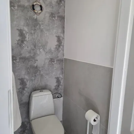 Apartament Morski Spokój 48 M2 Dwa Pokoje, Kuchnia, Balkon *